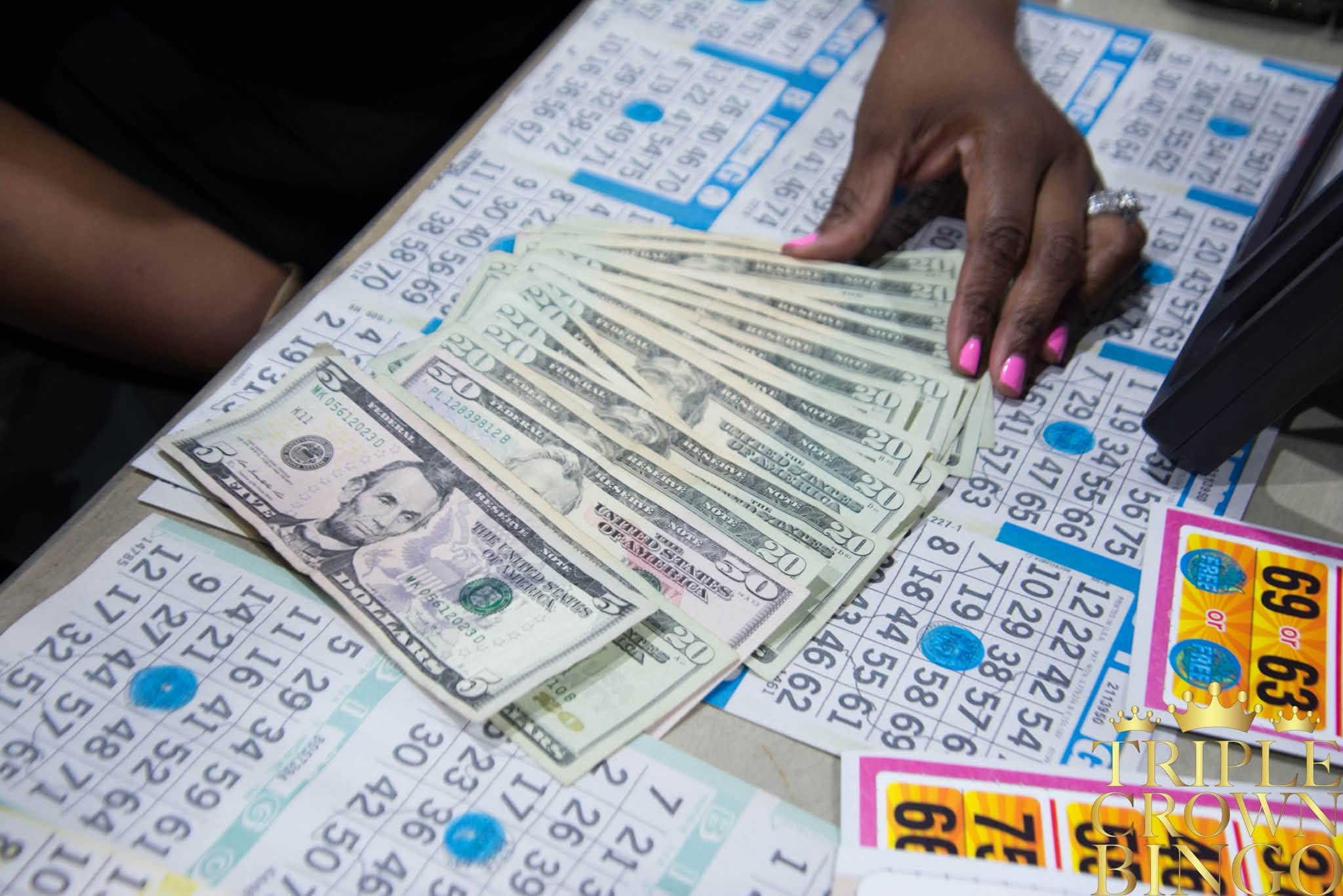 The History of Bingo: From Halls to Online Play